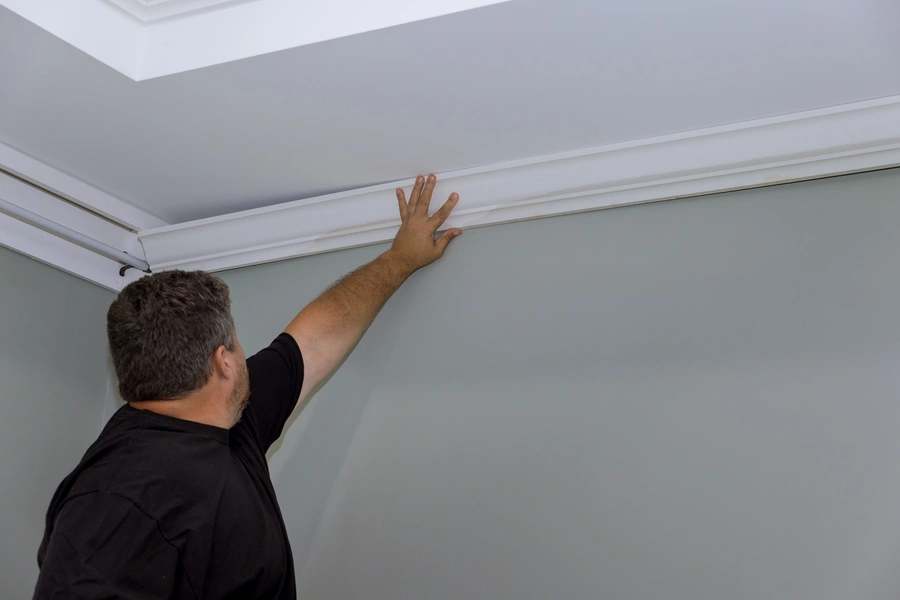 How Crown Molding Enhances Interior Wall Transitions Palmdale, CA